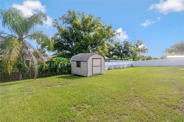 1208 LADY GUINEVERE DRIVE, Valrico, FL 33594