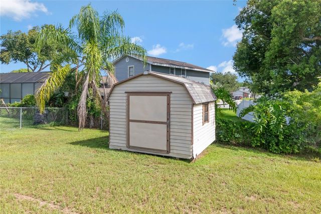 1208 LADY GUINEVERE DRIVE, Valrico, FL 33594