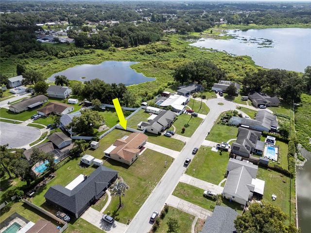 1208 LADY GUINEVERE DRIVE, Valrico, FL 33594