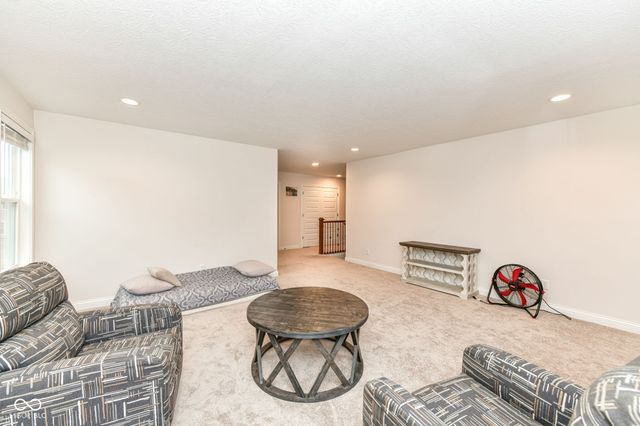 10545 Oak Bend Boulevard, Indianapolis, IN 46239