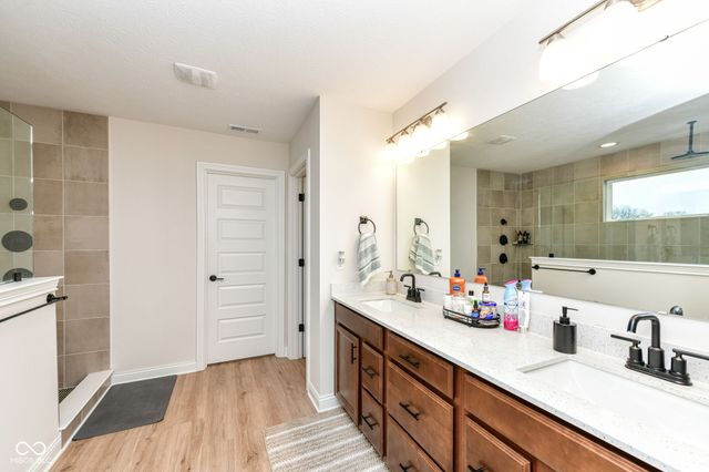 10545 Oak Bend Boulevard, Indianapolis, IN 46239