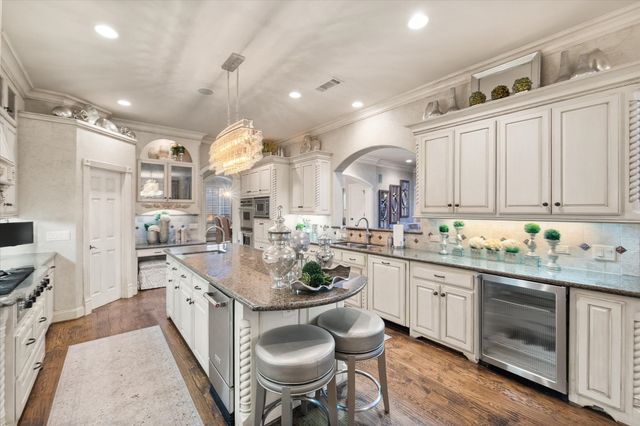 2325 Panorama Court, Arlington, TX 76016