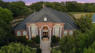 2325 Panorama Court, Arlington, TX 76016