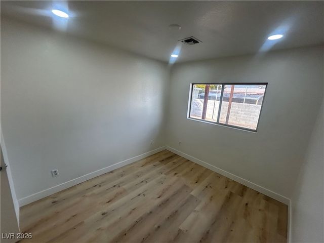 5900 Fawn Avenue, Las Vegas, NV 89107