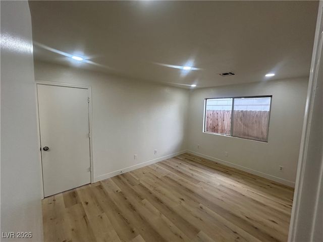 5900 Fawn Avenue, Las Vegas, NV 89107