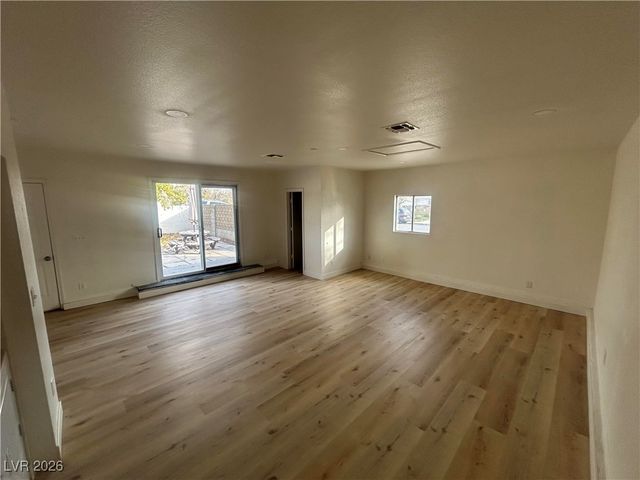 5900 Fawn Avenue, Las Vegas, NV 89107