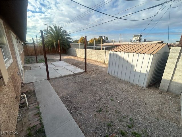 5900 Fawn Avenue, Las Vegas, NV 89107