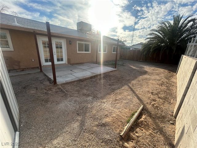5900 Fawn Avenue, Las Vegas, NV 89107