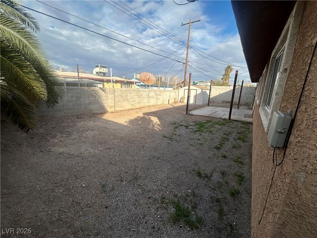 5900 Fawn Avenue, Las Vegas, NV 89107