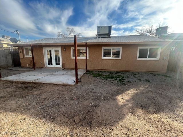 5900 Fawn Avenue, Las Vegas, NV 89107