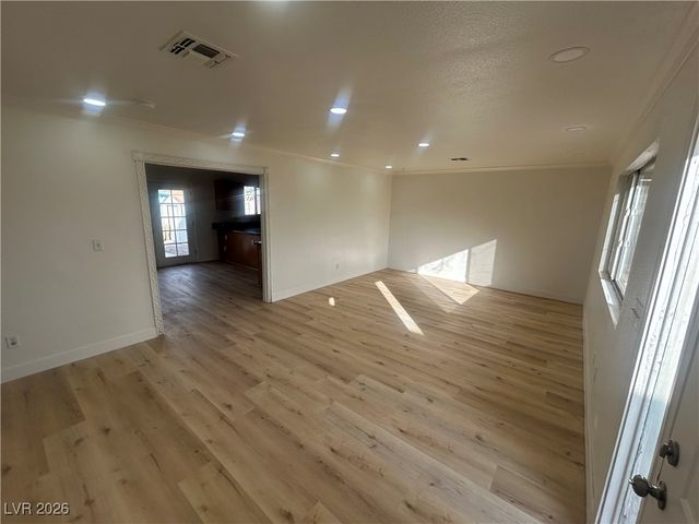 5900 Fawn Avenue, Las Vegas, NV 89107