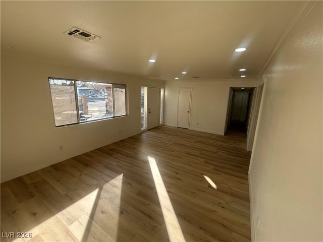 5900 Fawn Avenue, Las Vegas, NV 89107