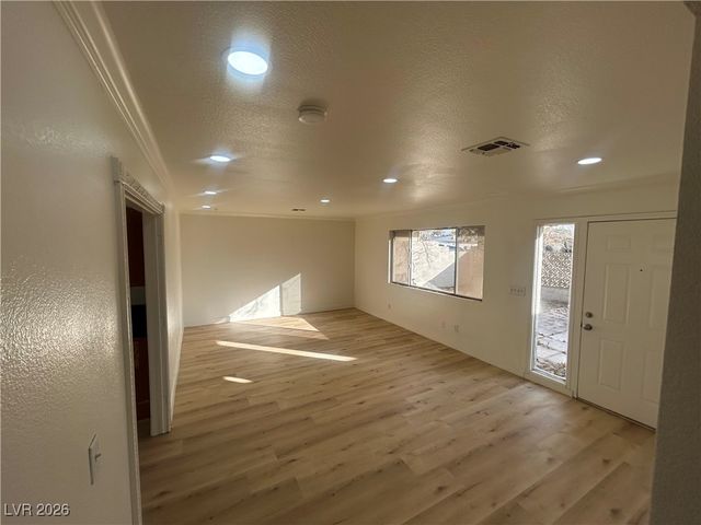 5900 Fawn Avenue, Las Vegas, NV 89107