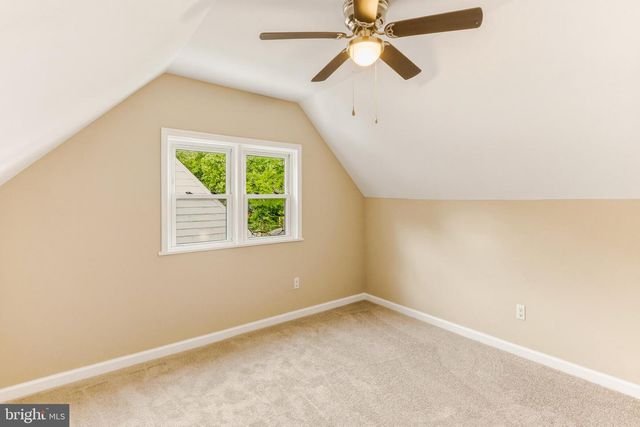 5 DIXIE DR, Penns Grove, NJ 08069