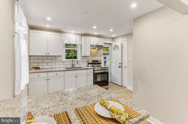5 DIXIE DR, Penns Grove, NJ 08069