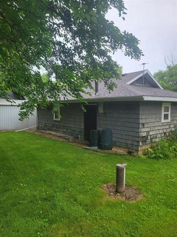 N4521 W Shoreplace Road, Cambridge, WI 53523