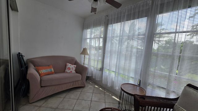 2900 NW 46th Avenue 213, Lauderdale Lakes, FL 33313