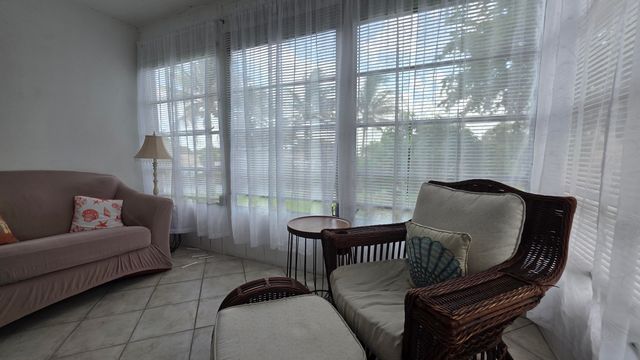2900 NW 46th Avenue 213, Lauderdale Lakes, FL 33313