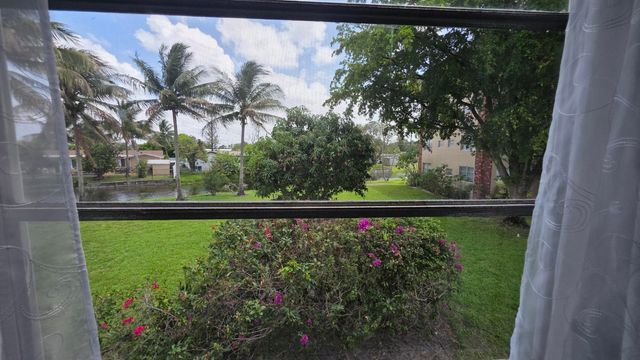 2900 NW 46th Avenue 213, Lauderdale Lakes, FL 33313