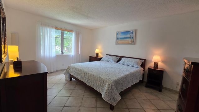 2900 NW 46th Avenue 213, Lauderdale Lakes, FL 33313