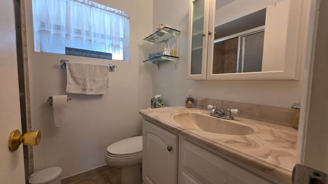 2900 NW 46th Avenue 213, Lauderdale Lakes, FL 33313