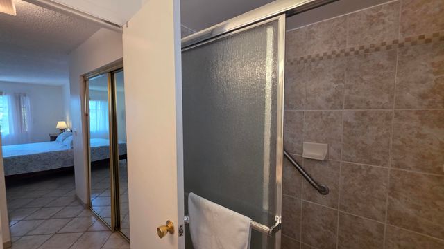 2900 NW 46th Avenue 213, Lauderdale Lakes, FL 33313