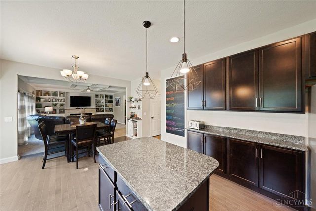 875 Grande Oaks Drive, Hamilton Twp, OH 45152