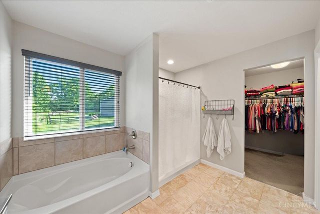 875 Grande Oaks Drive, Hamilton Twp, OH 45152