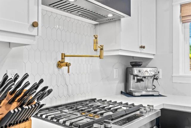 804 Cypress Drive, Vista, CA 92084