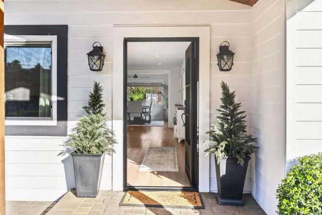 804 Cypress Drive, Vista, CA 92084