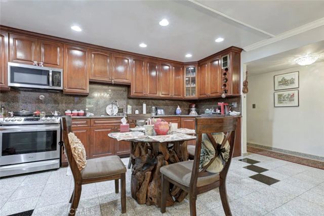 1401 Valley View 206, Glendale, CA 91202