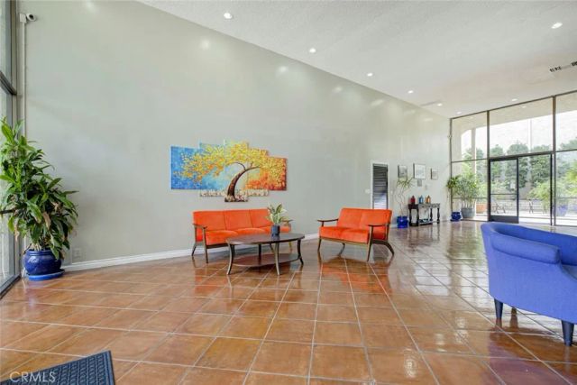 1401 Valley View 206, Glendale, CA 91202