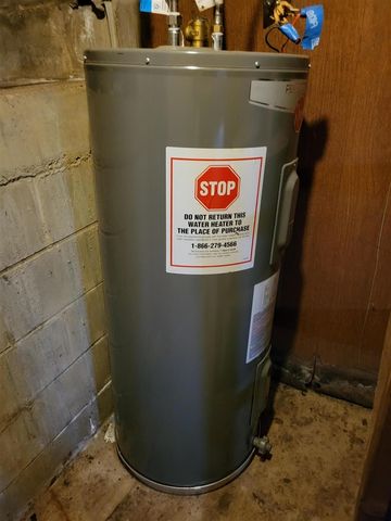 739 Dixie Drive, Benton Harbor, MI 49022