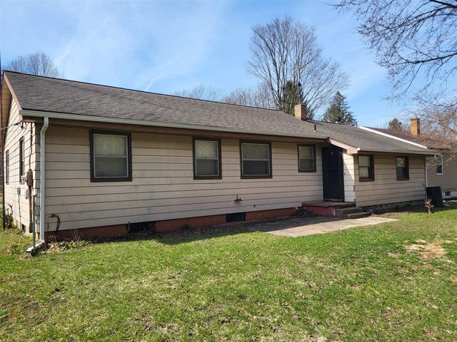 739 Dixie Drive, Benton Harbor, MI 49022