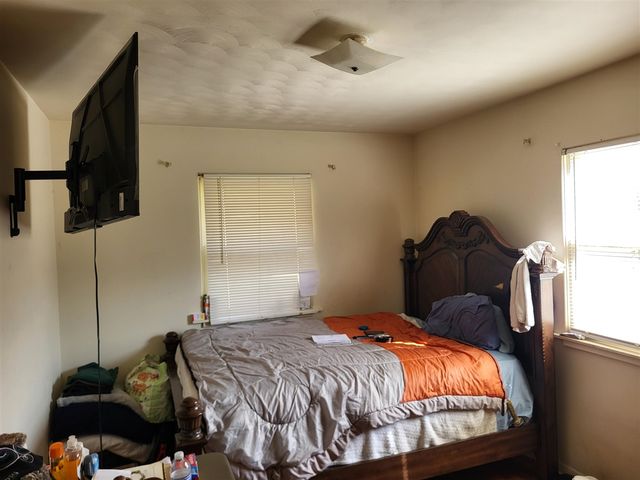 739 Dixie Drive, Benton Harbor, MI 49022