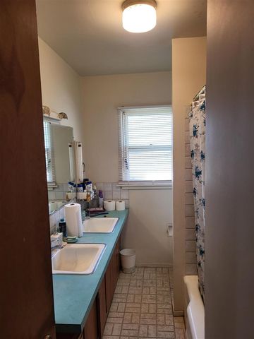 739 Dixie Drive, Benton Harbor, MI 49022