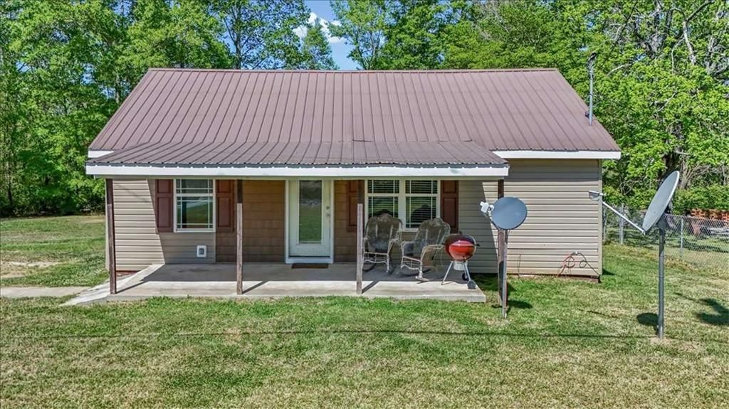 812 Pine Grove Road, Tallapoosa, GA 30176
