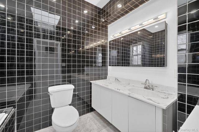 124 Sherwood Avenue, Yonkers, NY 10704