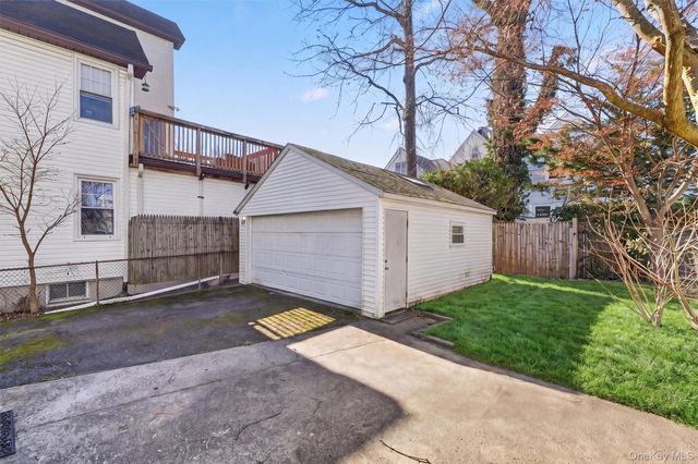 124 Sherwood Avenue, Yonkers, NY 10704