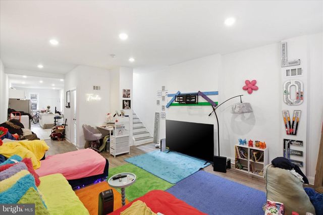 1910 N 3RD ST, Harrisburg, PA 17102