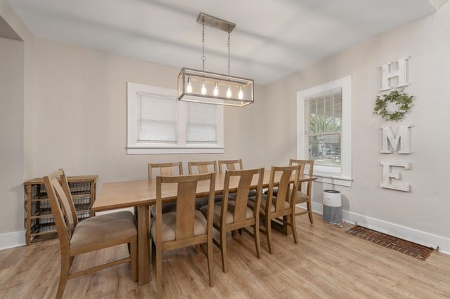 410 W 16th St N, Wichita, KS 67203