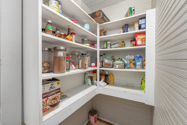 410 W 16th St N, Wichita, KS 67203