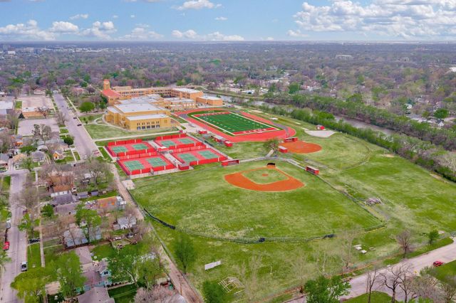 410 W 16th St N, Wichita, KS 67203