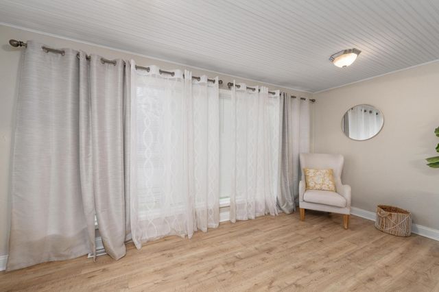 410 W 16th St N, Wichita, KS 67203