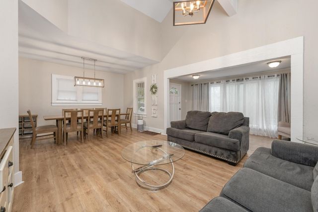 410 W 16th St N, Wichita, KS 67203