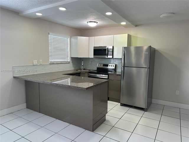 1975 NE 135th Street 3E, North Miami, FL 33181