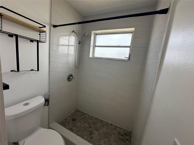 1975 NE 135th Street 3E, North Miami, FL 33181