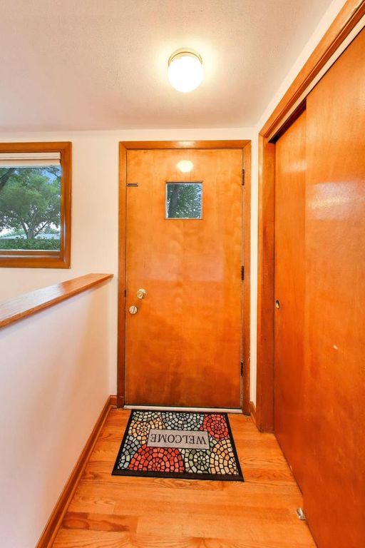 108 S Mount Prospect Road, Mount Prospect, IL 60056 — photo 4