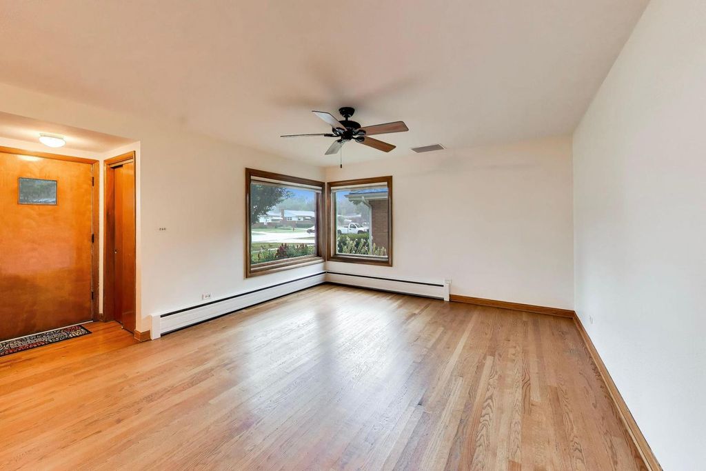 108 S Mount Prospect Road, Mount Prospect, IL 60056 — photo 5