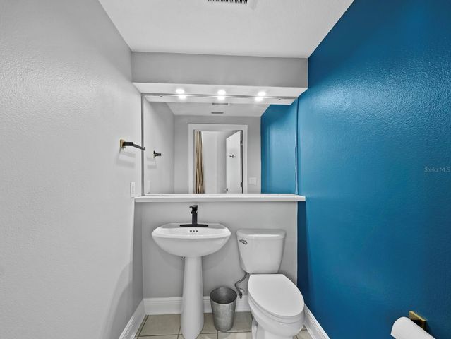 200 COCOANUT AVENUE 7, Sarasota, FL 34236